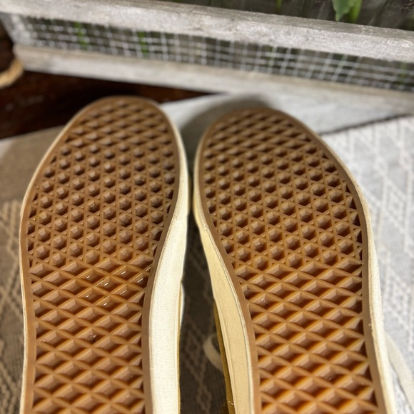 Vans Peace And Leaf Limited Edition Sneakers Unisex Womens 11, Men’s 9.5. Gold - Picture 6 of 12